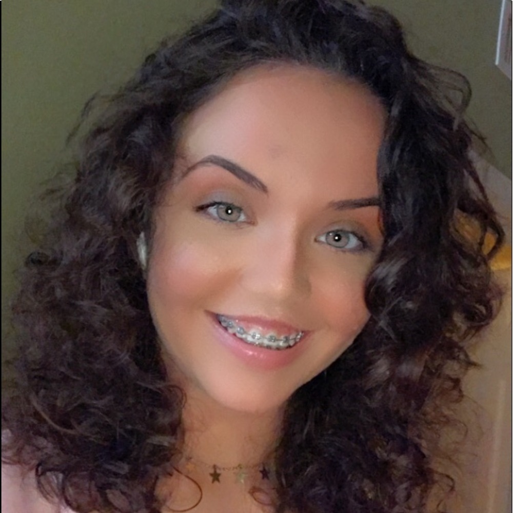 Meet your Posher, Zoie